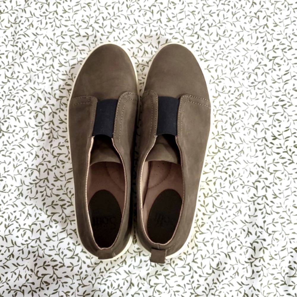 SOFFT genuine leather safia olive green womens 9